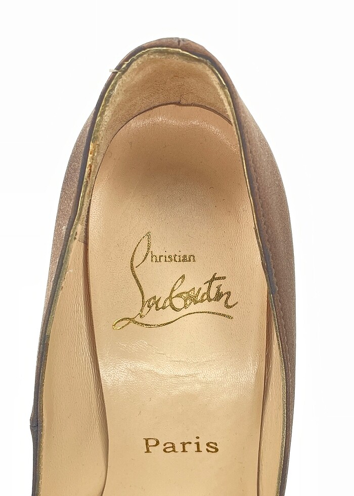 Christian Louboutin Platform %70 İndirimli. - Görsel 4