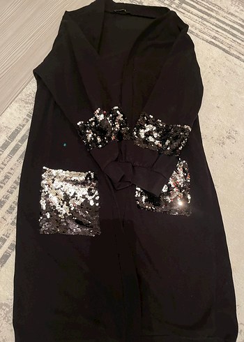 Siyah Payet Detaylı Uzun Kadın Çeker - Görsel 2