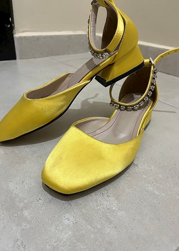 Sarı Işıltılı Kadın Blok Topuklu Ayakkabı - Görsel 2