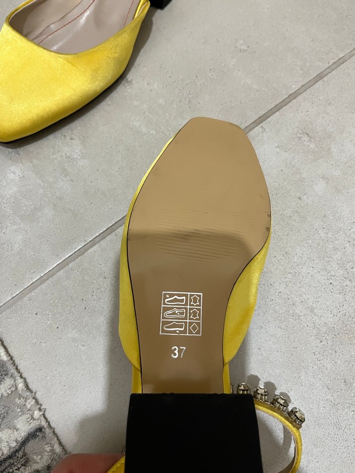 Sarı Işıltılı Kadın Blok Topuklu Ayakkabı - Görsel 4