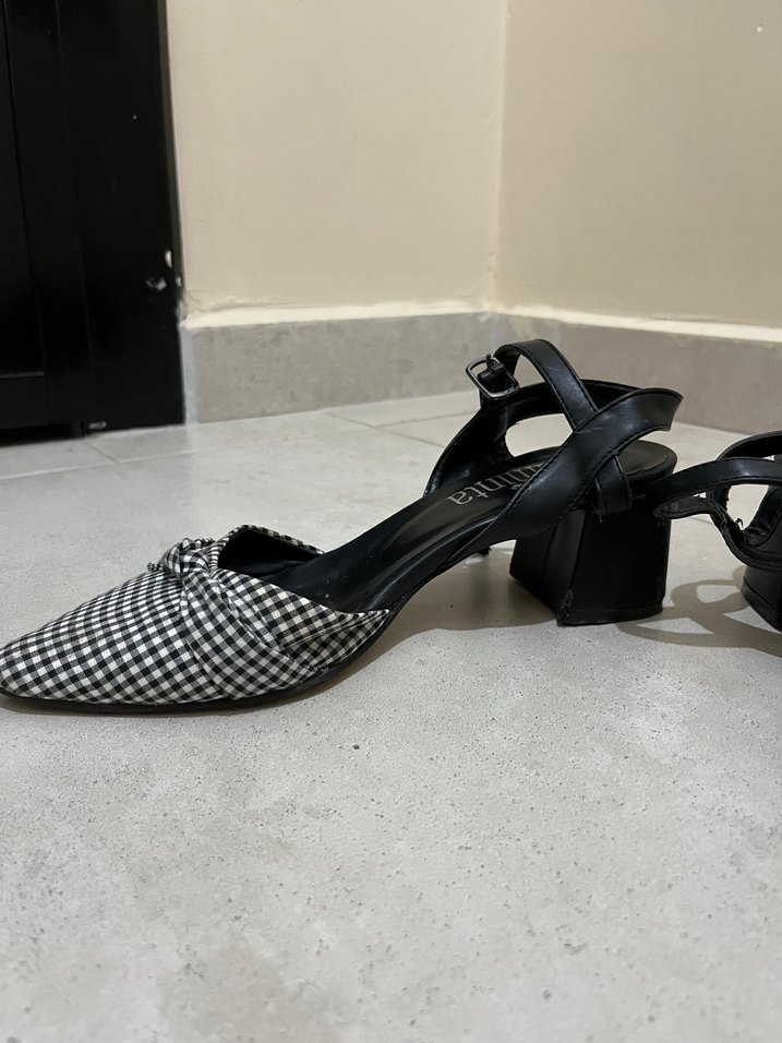 Kareli Tokalı Siyah Topuklu Kadın Ayakkabı - Görsel 3