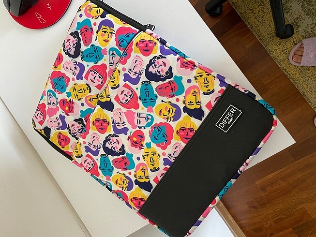 Laptop kılıfı pedi çantası
