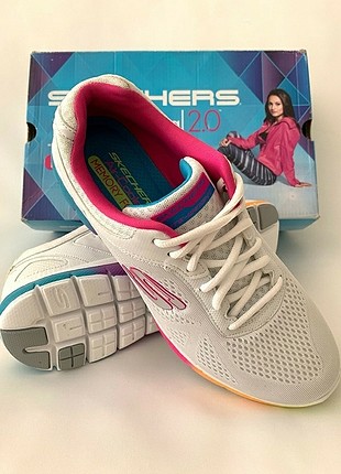 Skechers 40