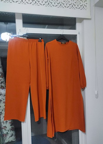 Armine Turuncu ikili takım