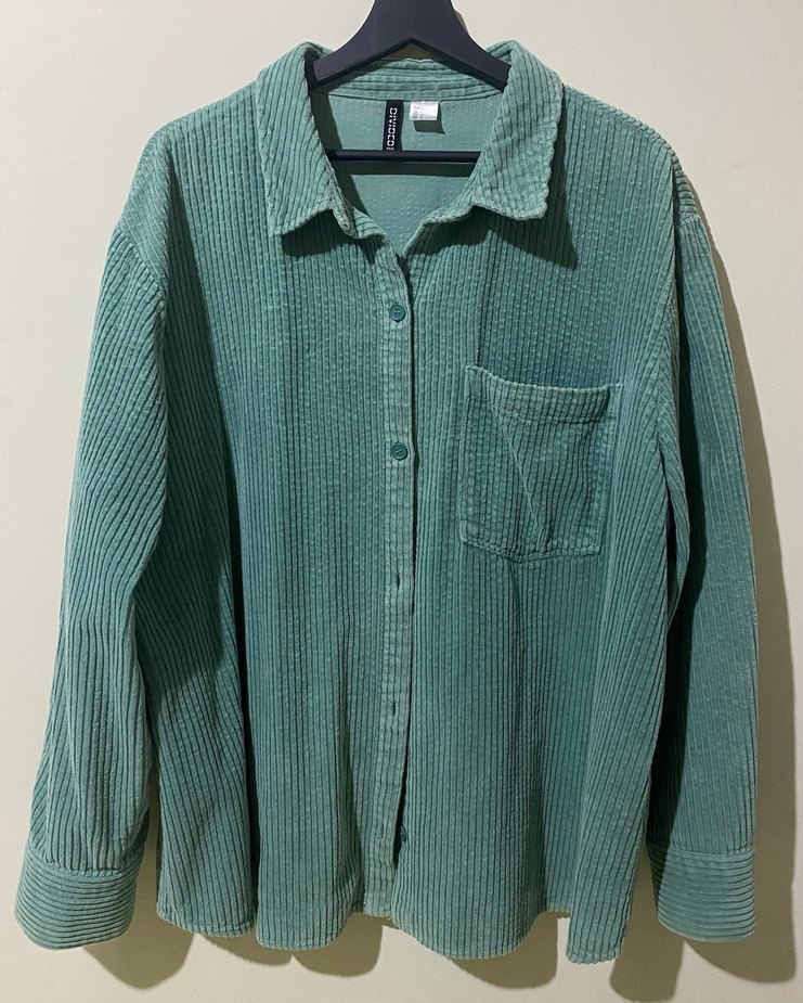 Düğmeli Uzun Kollu Yeşil Kadife Gömlek - Görsel 2