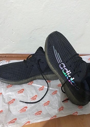 42 Beden Adidas spor ayakkabı