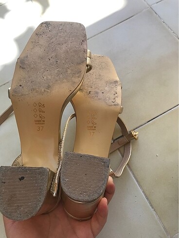 37 Beden altın Renk Dore sandalet ayakkabı