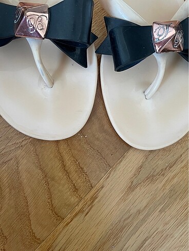 36 Beden Ted baker