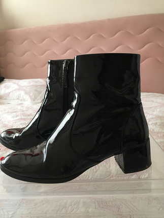 Stradivarius rugan bot