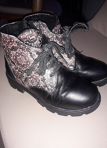 Hakiki deri Minno Kids Shoes bot.