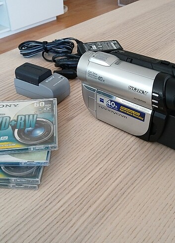 SONY DCR-DVD-110 40x Optical Zoom Kamera