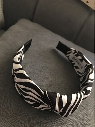 Taç zebra desenli