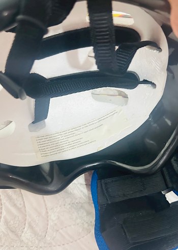 Decathlon Renkli Desenli Erkek Çocuk Kask ve Koruyucu Seti