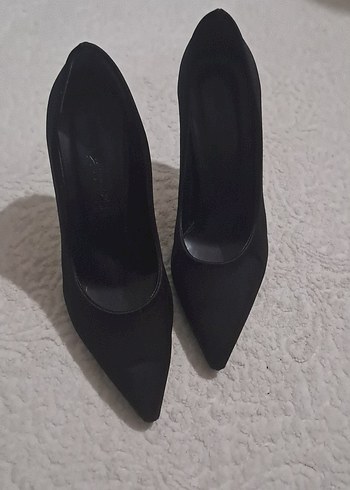 Zara Siyah Süet Stiletto Topuklu Kadın Ayakkabı