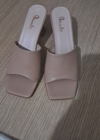 Bej Minimalist Kadın Topuklu Terlik