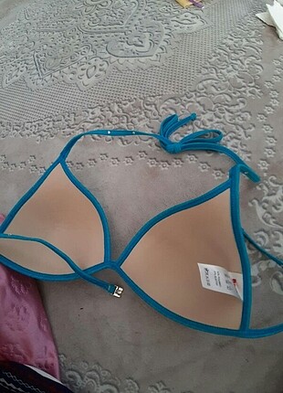 l Beden Bikini üstü