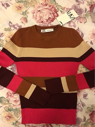 Hiç kullanılmamış etiketli zara triko