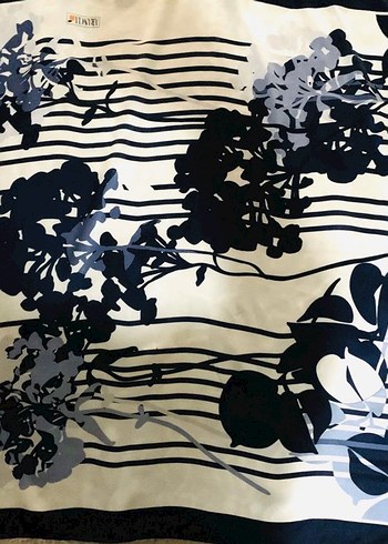 Gri Drapeli Kadın Şal - Görsel 3