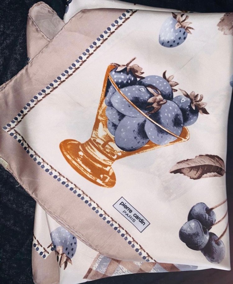 Bej Düğmeli Parisli İpek Fular - Görsel 3