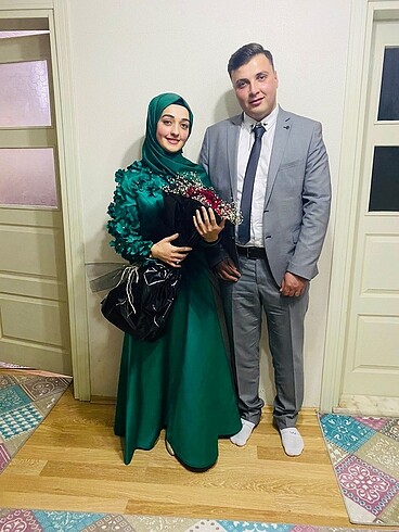 Nişan elbisesi
