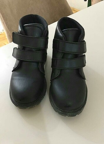 LC Waikiki Siyah bot