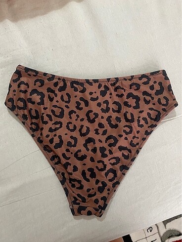 36 Beden yüksek bel bikini altı