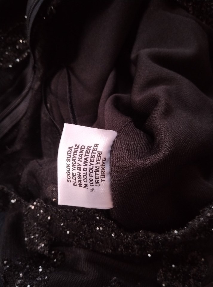 Siyah V Yaka Midi Klasik Gotik Elbise - Görsel 4