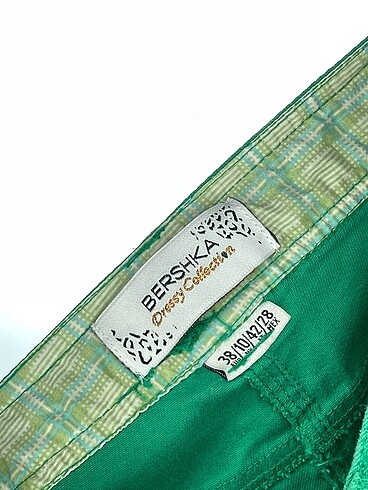 38 Beden Bershka Jean / Kot Şort %70 İndirimli.