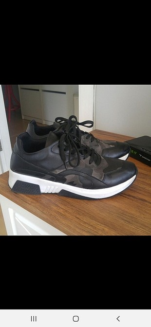 Tergan sneaker