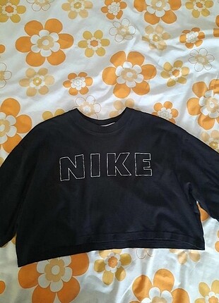 nike crop