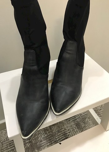 Tokalı Siyah Yüksek Topuklu Kadın Çizme - Görsel 4