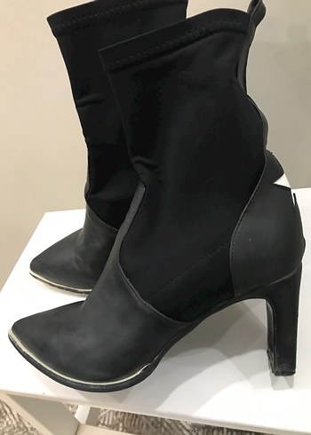 Tokalı Siyah Yüksek Topuklu Kadın Çizme - Görsel 5