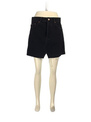 Bershka Mini Etek %70 İndirimli.