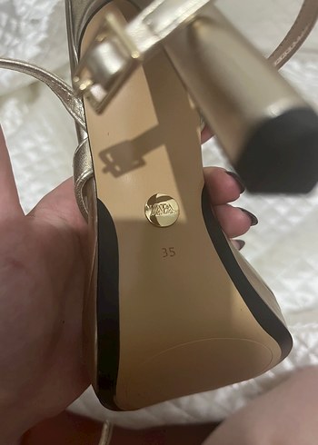 Zara Altın Renkli Stiletto Topuklu Kadın Ayakkabı