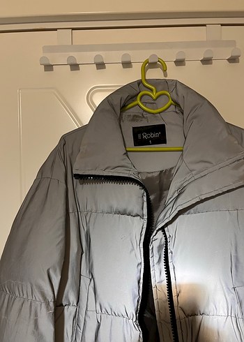 HOLOGRAM KADIN ŞİŞME MONT - Görsel 2