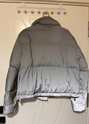 HOLOGRAM KADIN ŞİŞME MONT - Görsel 4