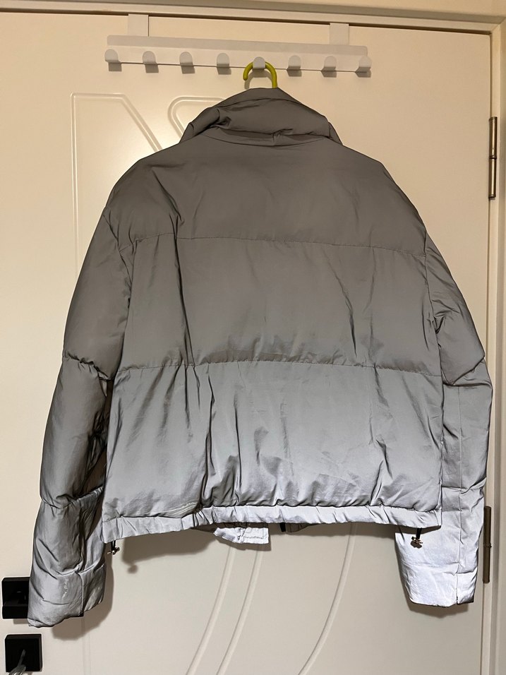 HOLOGRAM KADIN ŞİŞME MONT - Görsel 4