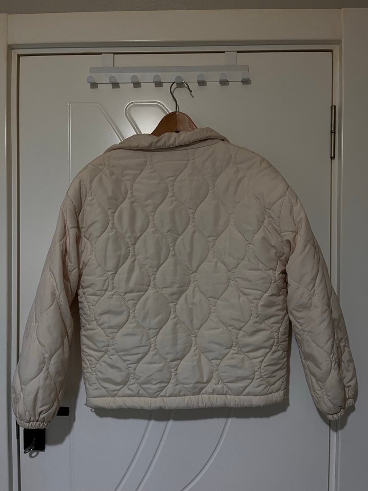 LCW BEJ KAPİTONE ŞİLME MONT - Görsel 4