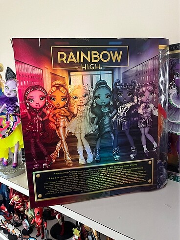  Beden Meena Fleur Rainbow High/ Shadow High