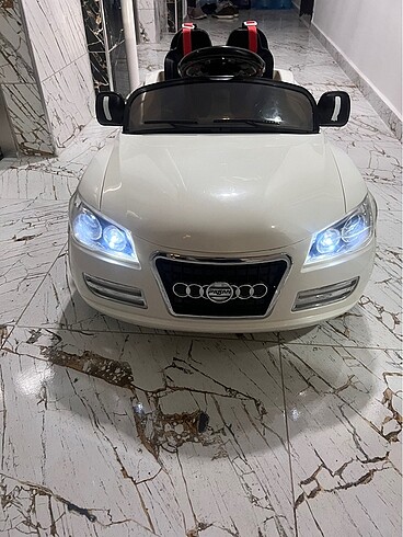Pilsan Audi akülü araba