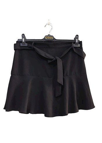 Stradivarius Siyah Kemerli Mini Fırfırlı Etek