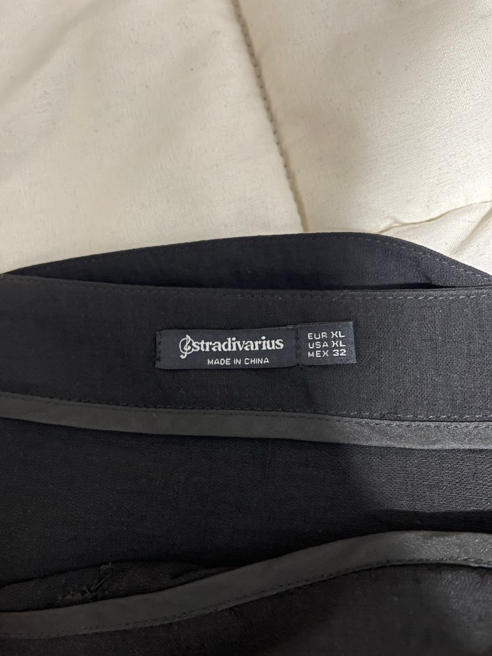 Stradivarius Siyah Kemerli Mini Fırfırlı Etek - Görsel 3