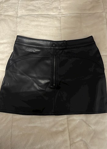 Pull and Bear Pull and Bear Deri Siyah Mini Etek
