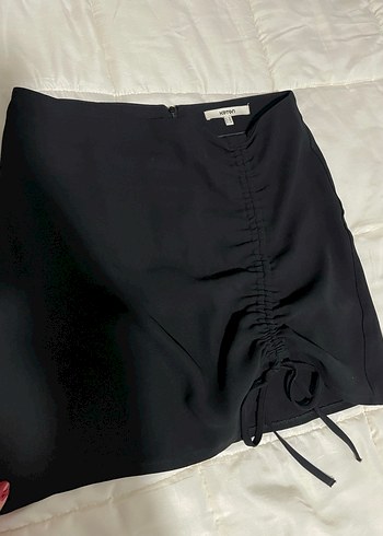 Siyah Drapeli Büzgülü Mini Etek - Görsel 2