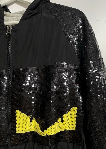 Payetli Siyah Kapüşonlu Midi Yağmurluk - Görsel 3