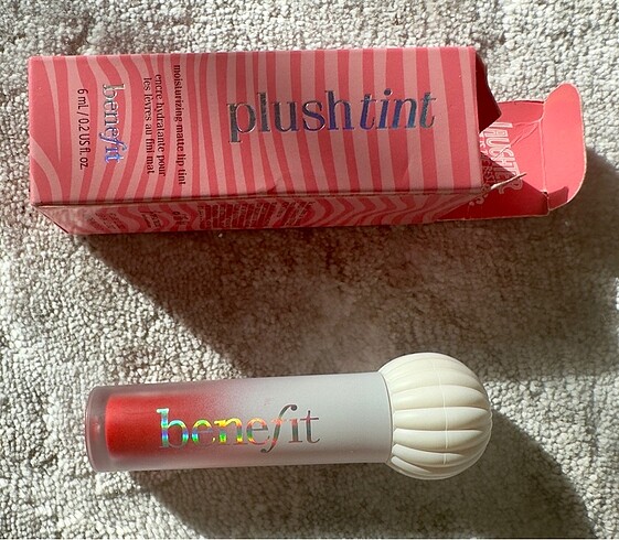  Beden Benefit Plushtint