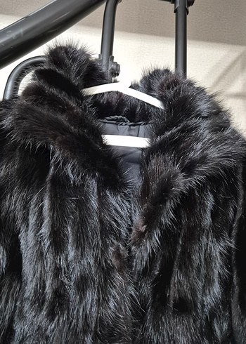 Siyah Kadın Midi Boy Kürk Detaylı Mont - Görsel 4