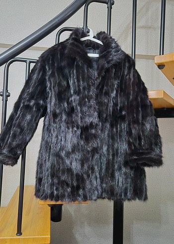 Siyah Kadın Midi Boy Kürk Detaylı Mont - Görsel 3