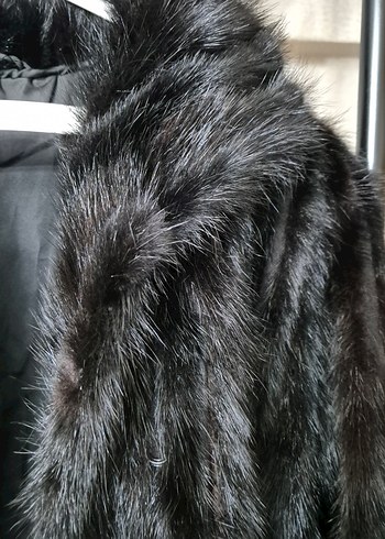 Siyah Kadın Midi Boy Kürk Detaylı Mont - Görsel 6