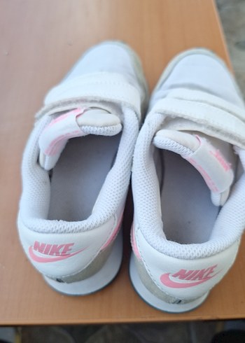28 Beden beyaz Renk Kız Çocuk Beyaz Nike Spor Ayakkabı